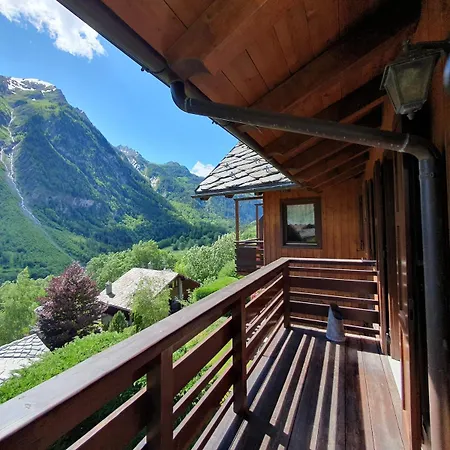 Panoramic 5 Minutes From Courmayeur Apartmán